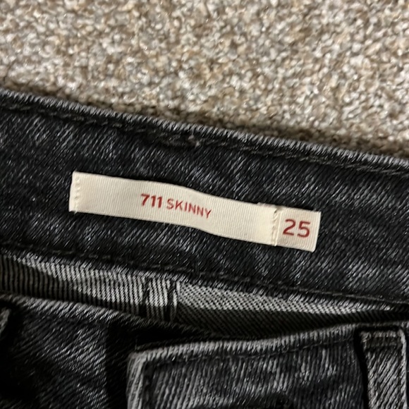 Levi 711 skinny size 25 - Picture 2 of 3